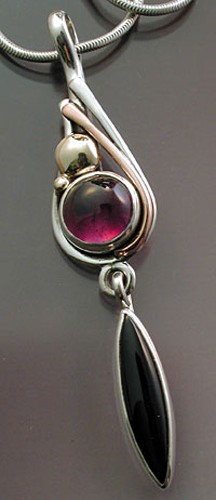Amethyst & black onyx pendant